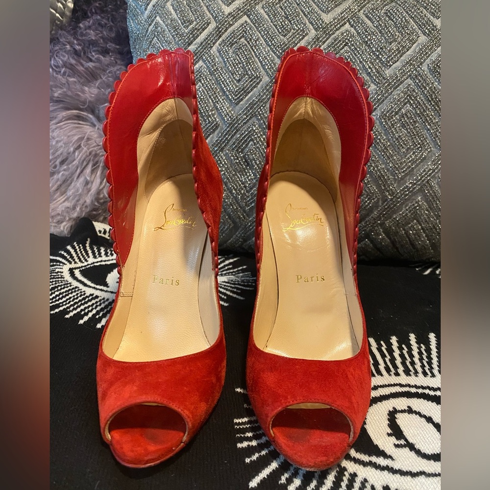 Christian Louboutin red Suede peep toe pump 37 - Picture 2 of 4
